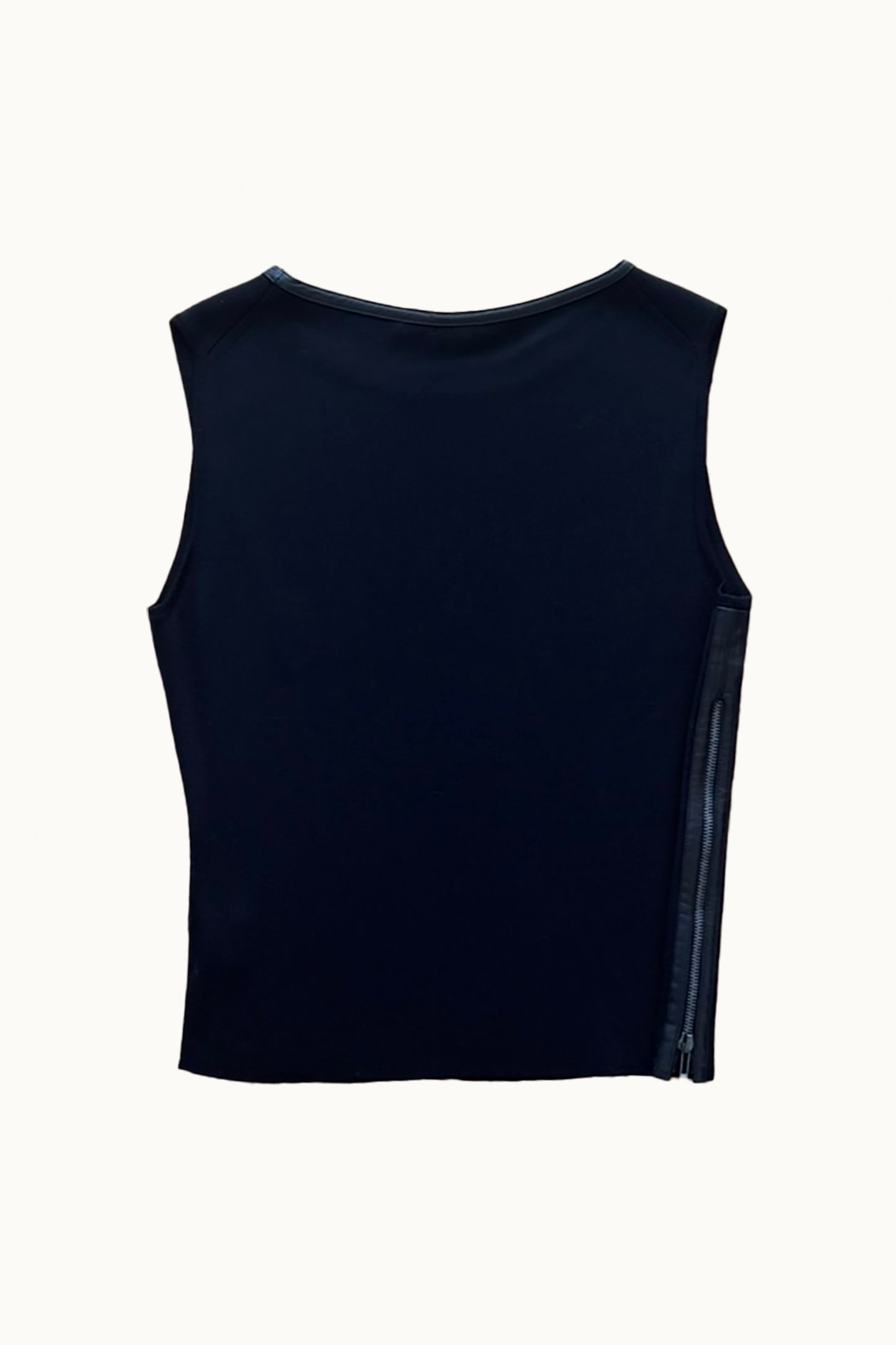 Gucci –  Top noir sans manches Tom Ford era