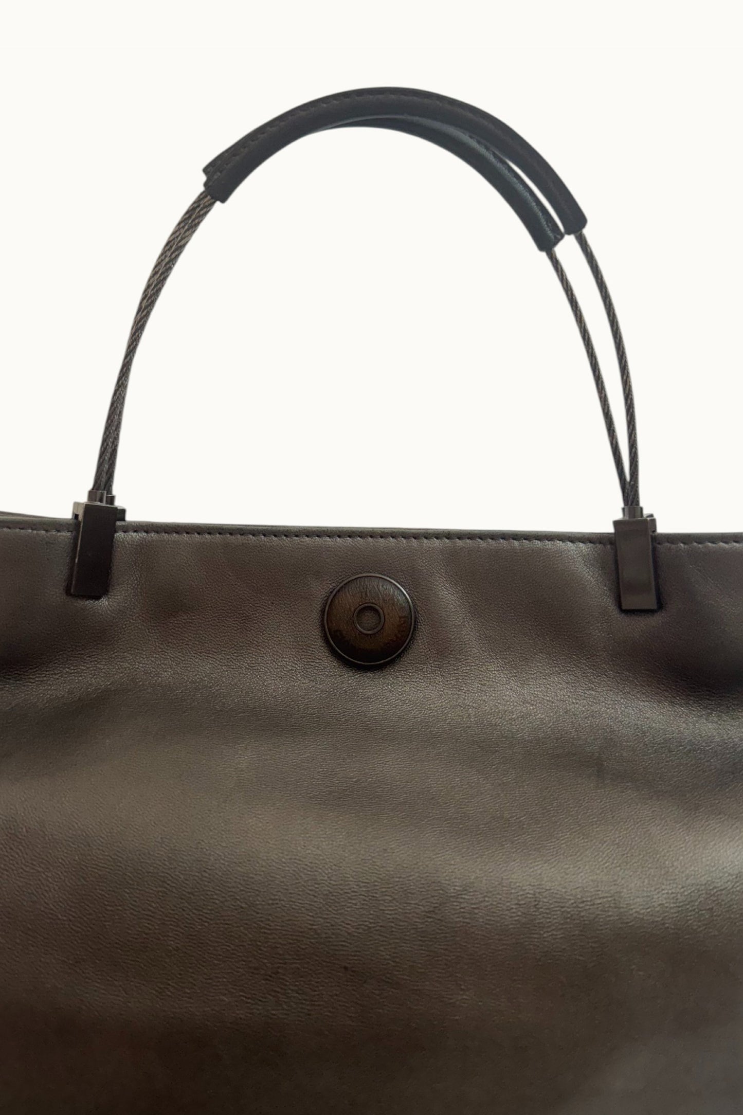 Armani – Cabas en cuir gris métallisé