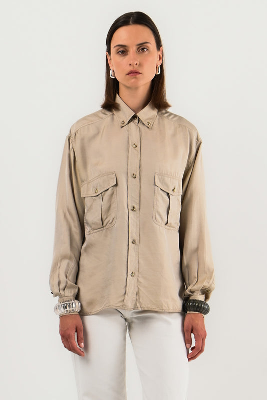 Chanel – Chemise beige siglée