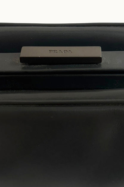 Prada – Sac à main en cuir gris anthracite