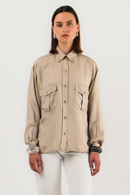 Chanel – Chemise beige siglée