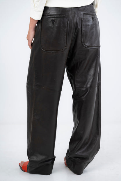 Issey Miyake — Pantalon en cuir d’agneau