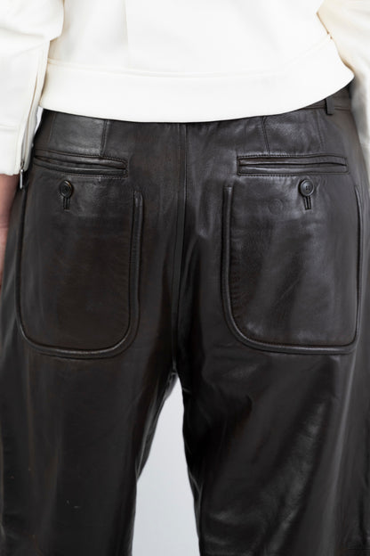 Issey Miyake — Pantalon en cuir d’agneau